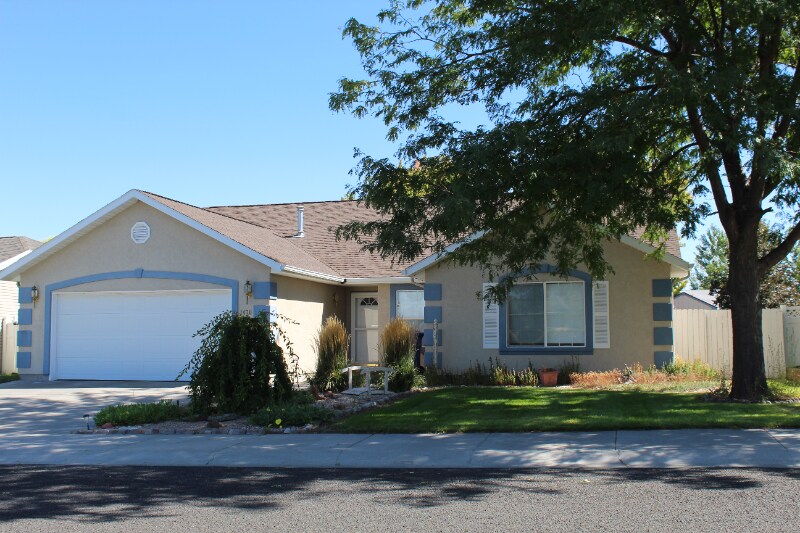 Primary Photo - 1470 Northern Pine Dr