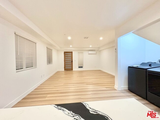 Foto del edificio - 4512 St Elmo Dr