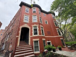 Building Photo - 1 Strathmore Rd