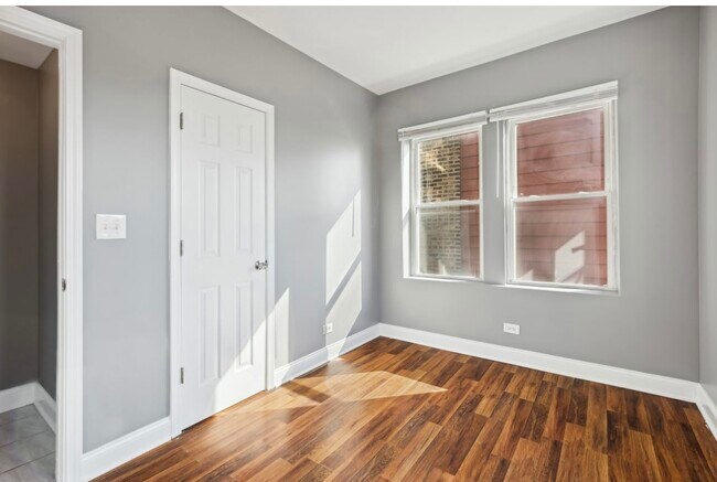Building Photo - 7724 S Marshfield Ave