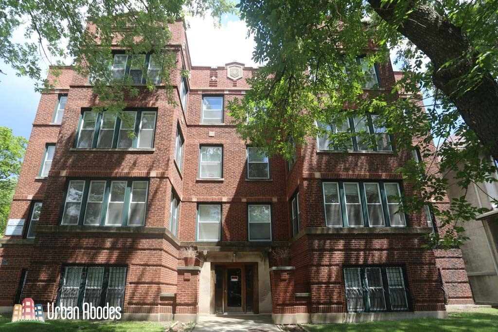 3455 N Bosworth Ave Unit 2F, Chicago, IL 60657 Apartments in Chicago