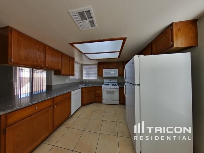 Building Photo - 4157 Pasternak Drive Las Vegas NV