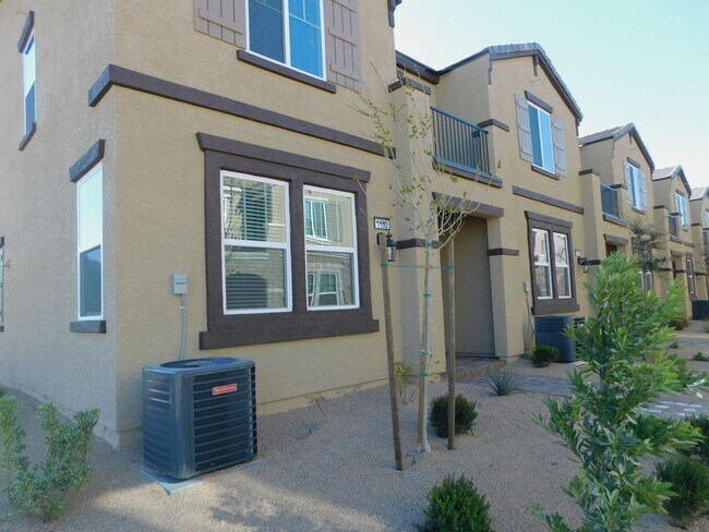 Foto del edificio - 1192 Mission View Ct