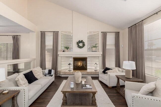 Foto del edificio - 13324 W Annika Dr