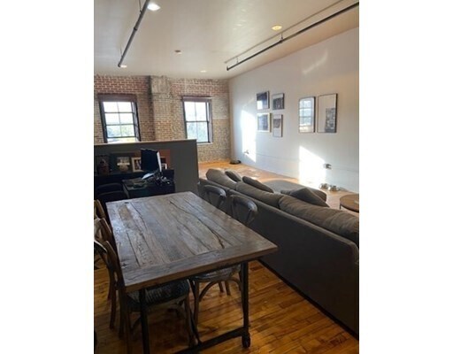 Foto del edificio - 70 Northampton St