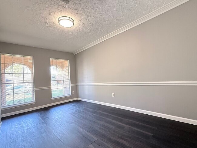 Foto del edificio - 11927 Barrett Brae Dr