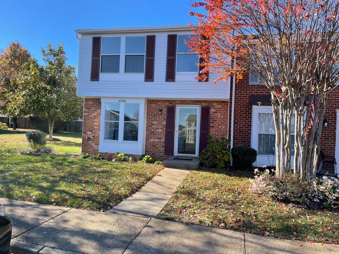 West End Townhome House Rental in Richmond, VA