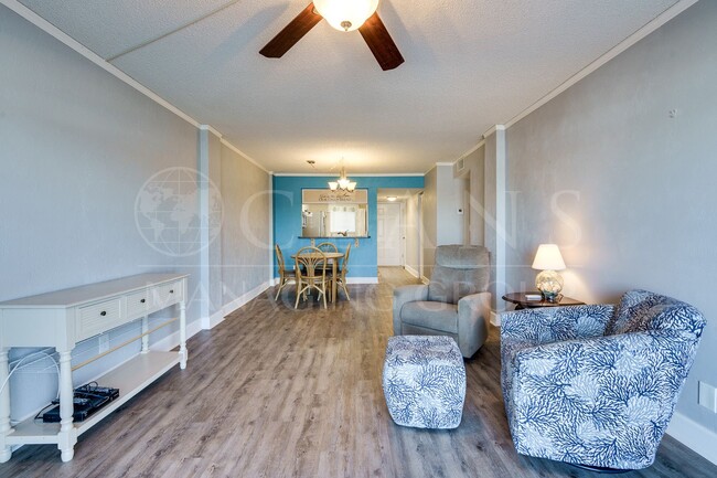 Foto del edificio - First Floor Riverfront Condo