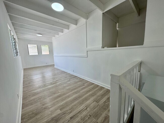 Foto del edificio - Studio unit w/ all utilities included in K...