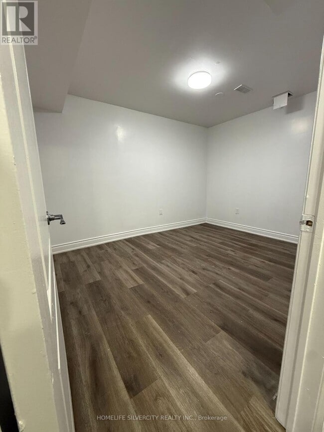 Building Photo - 39 Savita Rd