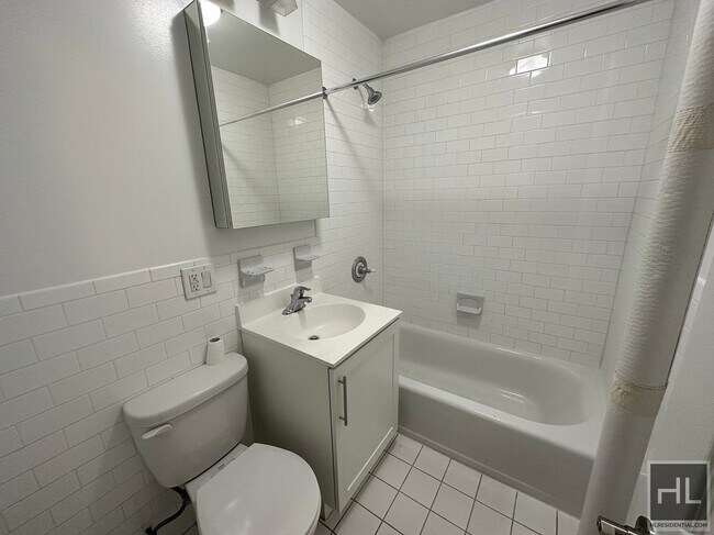 Foto del edificio - WEST 56 STREET