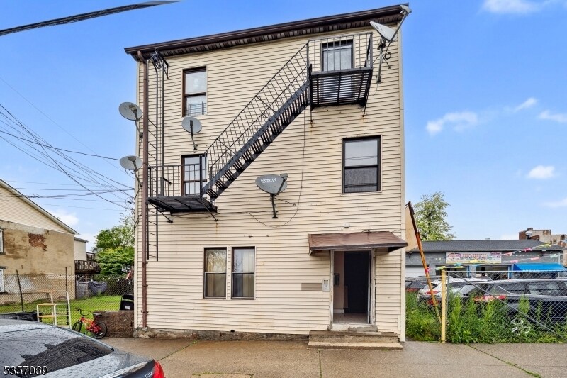 Foto principal - 83 Jersey St