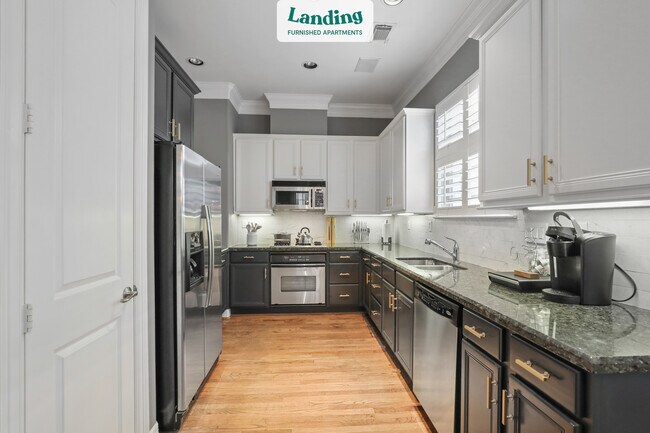 Foto del edificio - 2810 Helena St