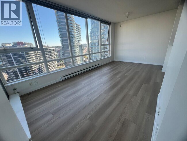Photo du bâtiment - 928 Beatty St