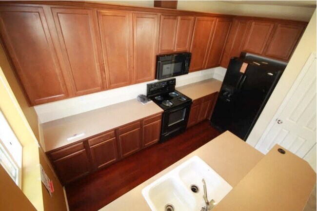 Building Photo - 1633 Burnside Place, Unit A