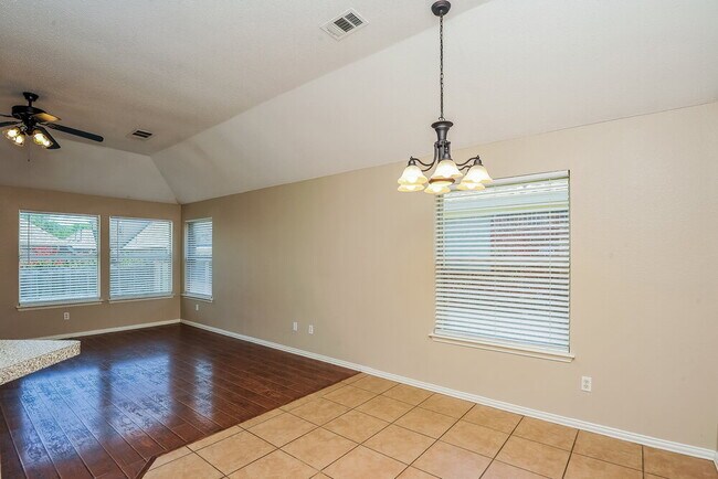 Foto del edificio - 10004 Chadbourne Rd