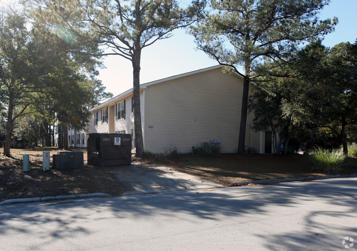 Building Photo - Carteret Townes Apartments