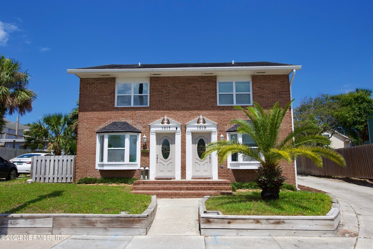 Foto principal - 1019 3rd St