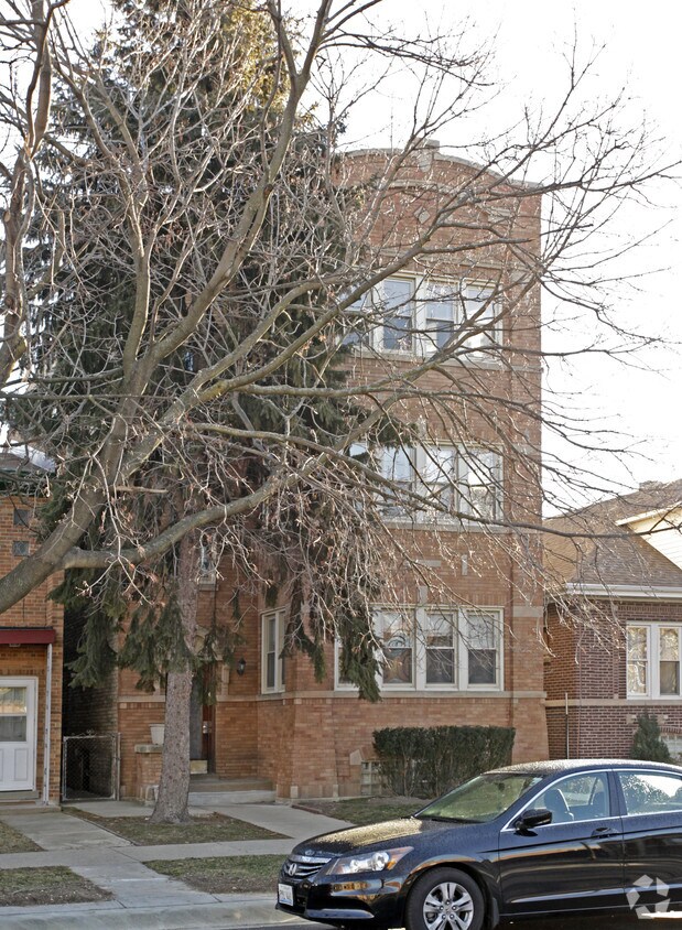 Building Photo - 6147 N Fairfield Ave
