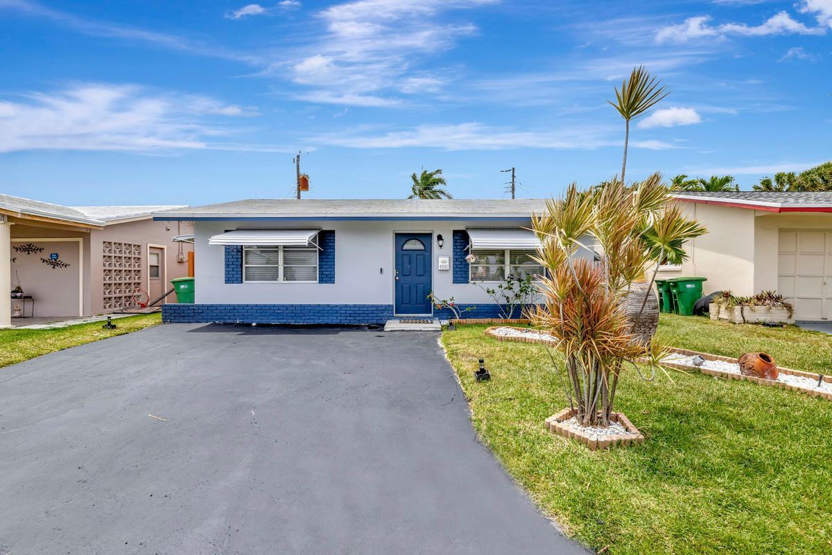 Foto principal - 4901 NW 27th Way