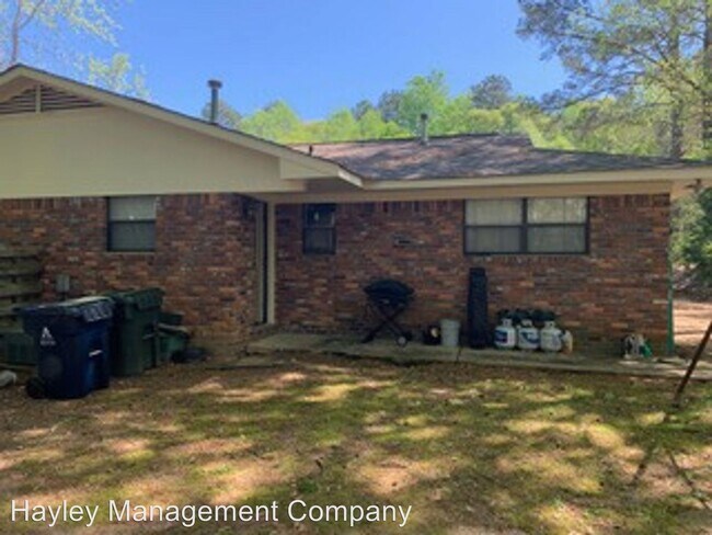 Building Photo - 1328 Hampton Dr