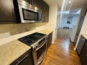 Building Photo - 227 Christopher Columbus Dr