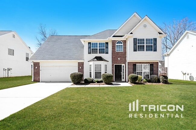 Building Photo - 330 Summit View Dr