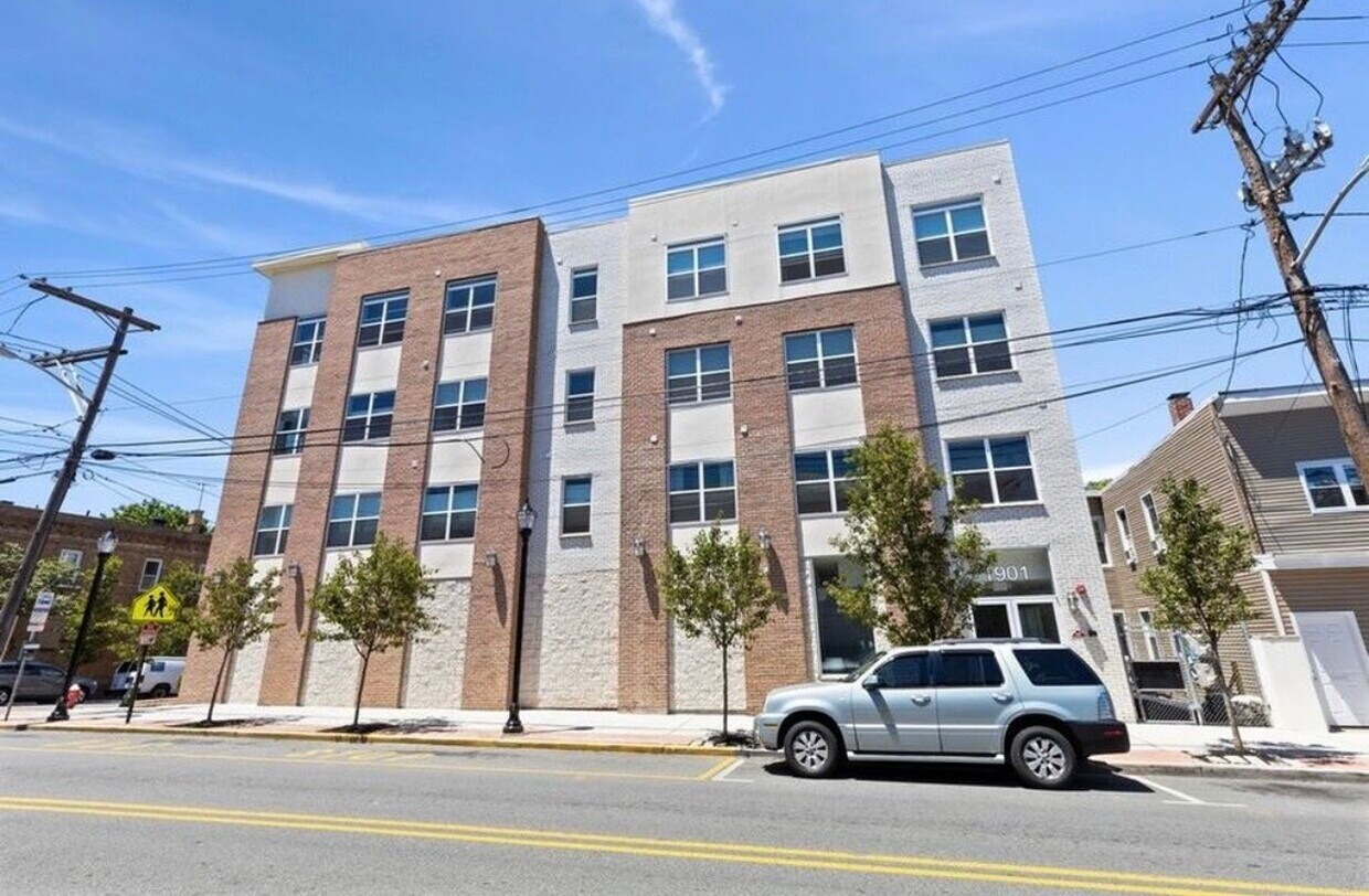 1901 Summit Ave, Union City, NJ 07087 Condo for Rent in Union City