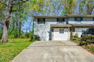 Building Photo - 160 Timber Creek Ln SW