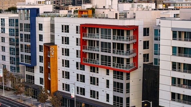 Building Photo - 1400 FIG Apartments