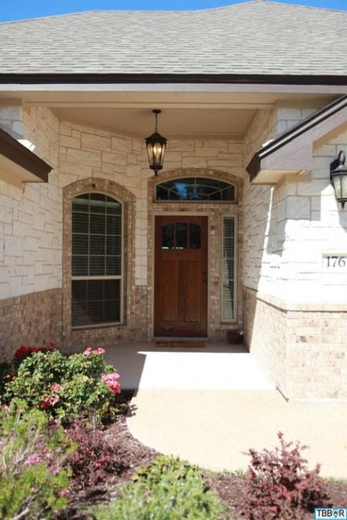 Building Photo - 176 Presa Dr
