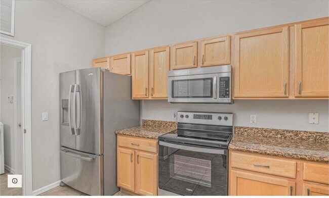 Building Photo - 5863 NW Cullom Cir