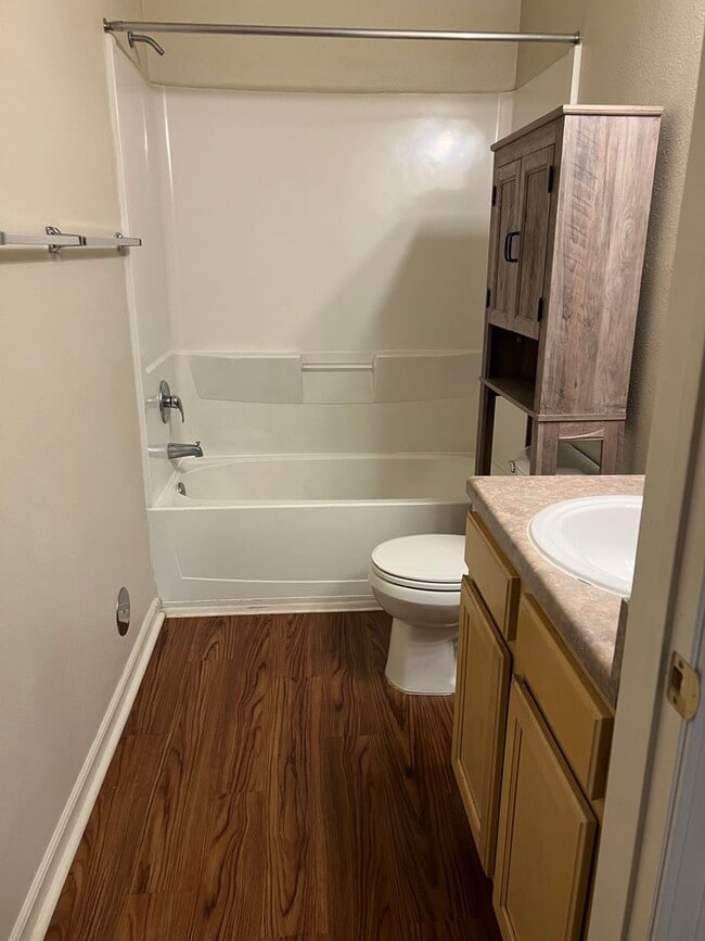 Building Photo - ( 2 ) INDIVIDUAL ROOMS AVAILABLE! at The E...