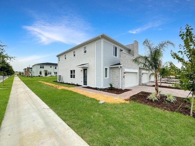Building Photo - 218 Nine Iron Dr