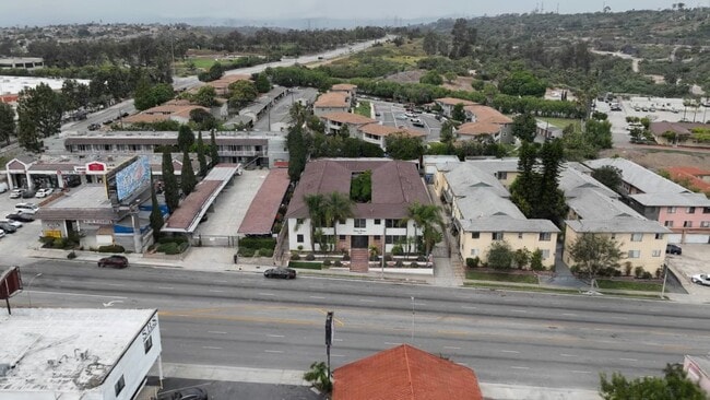  - Ladera Gardens