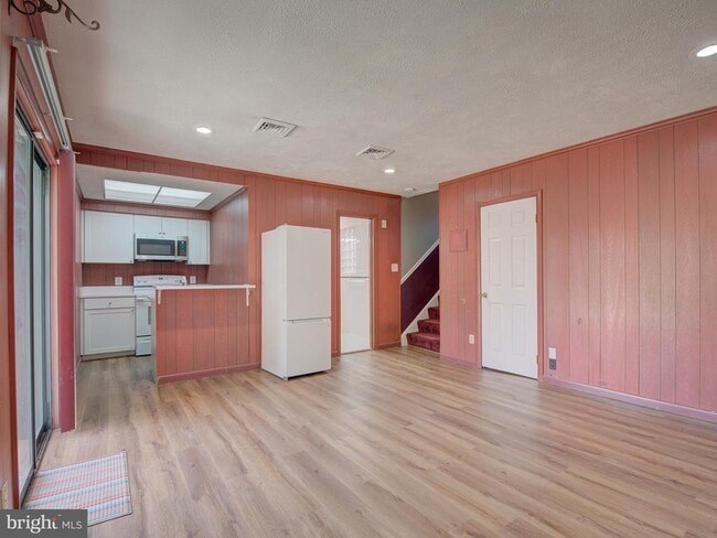 Foto del edificio - 1108 Shaker Woods Rd