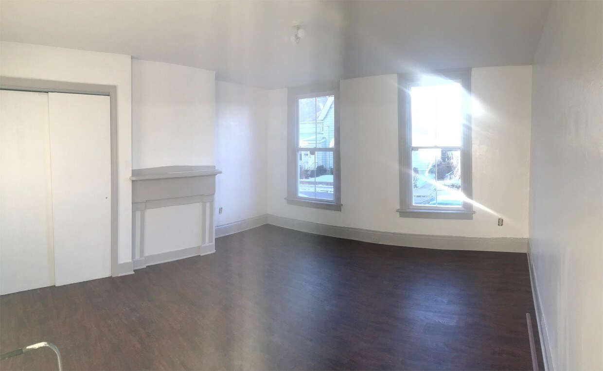 Building Photo - 32 Spaulding St
