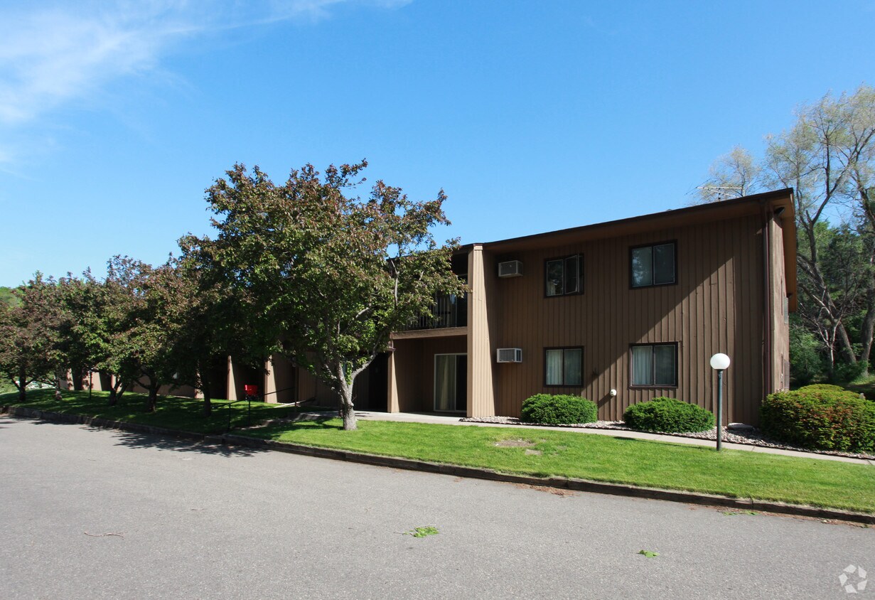 Building Photo - 905 Coulee Rd