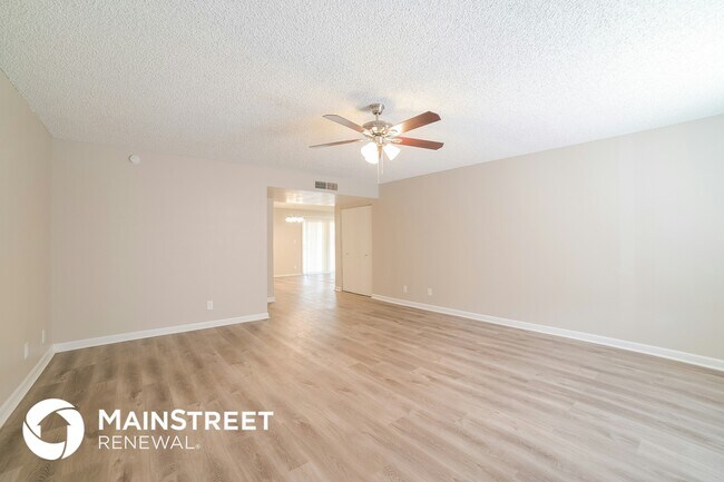 Building Photo - 7635 W Heatherbrae Dr