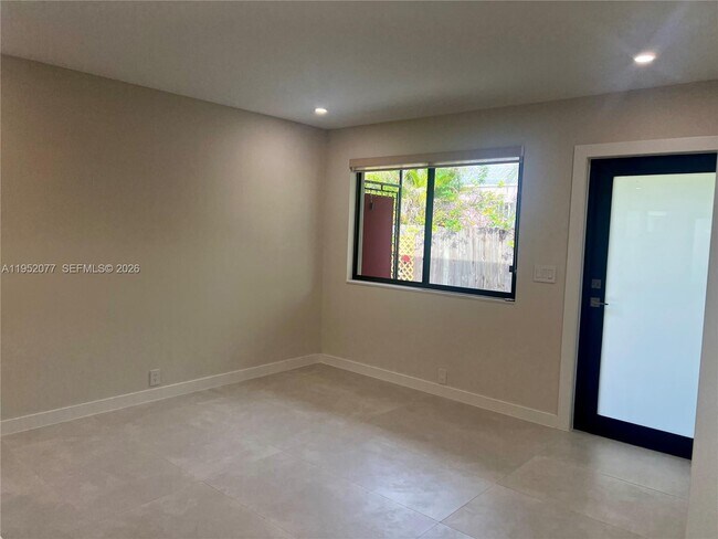 Foto del edificio - 3532 Thomas Ave