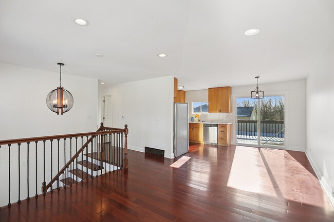 Building Photo - 5747 Allemong Dr