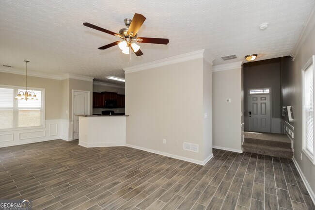 Building Photo - 7092 Littlebrook Way