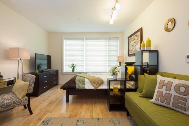 Building Photo - 603 Concord Ave