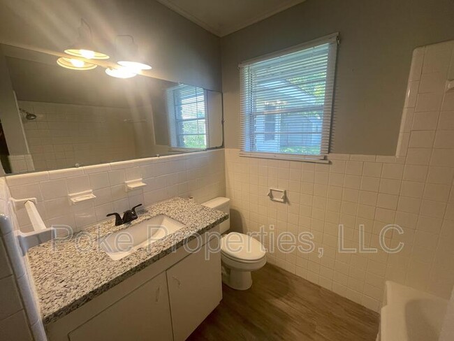 Building Photo - 1200 S Elton Ct