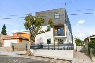 Building Photo - 3223 Lanfranco St