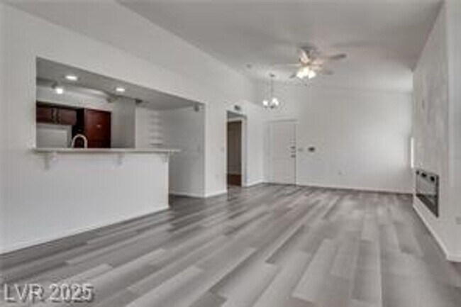 Foto del edificio - 2 bedroom 2 bath Ready to called home!