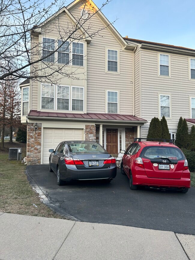 Building Photo - 405 Devon Ct