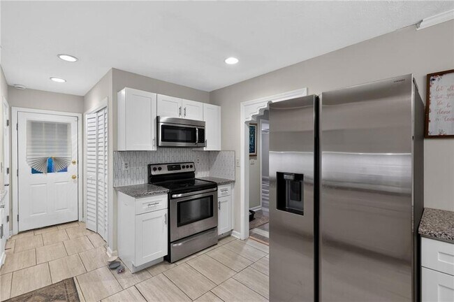 Building Photo - 4053 Cooper Ridge Ct SE