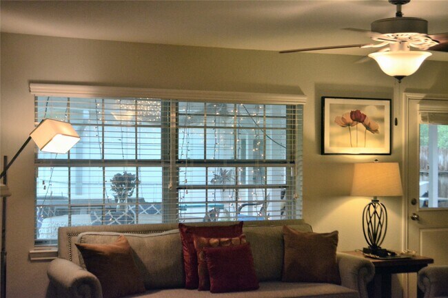 Foto del edificio - 5402 Queensloch Dr