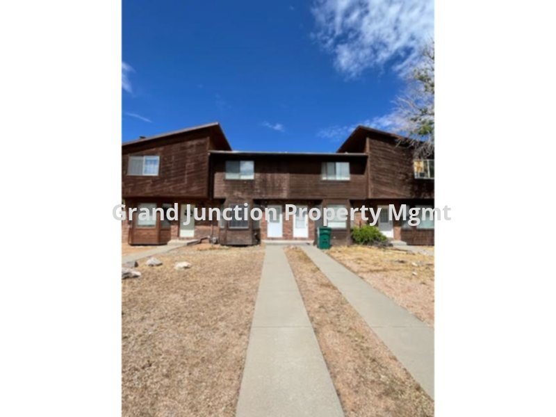 Primary Photo - PRIME LOCATION near Tirara Rado Golf Course!